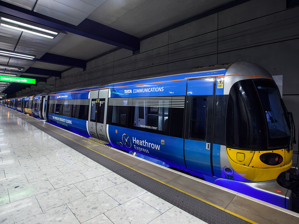 Heathrow Express поезд